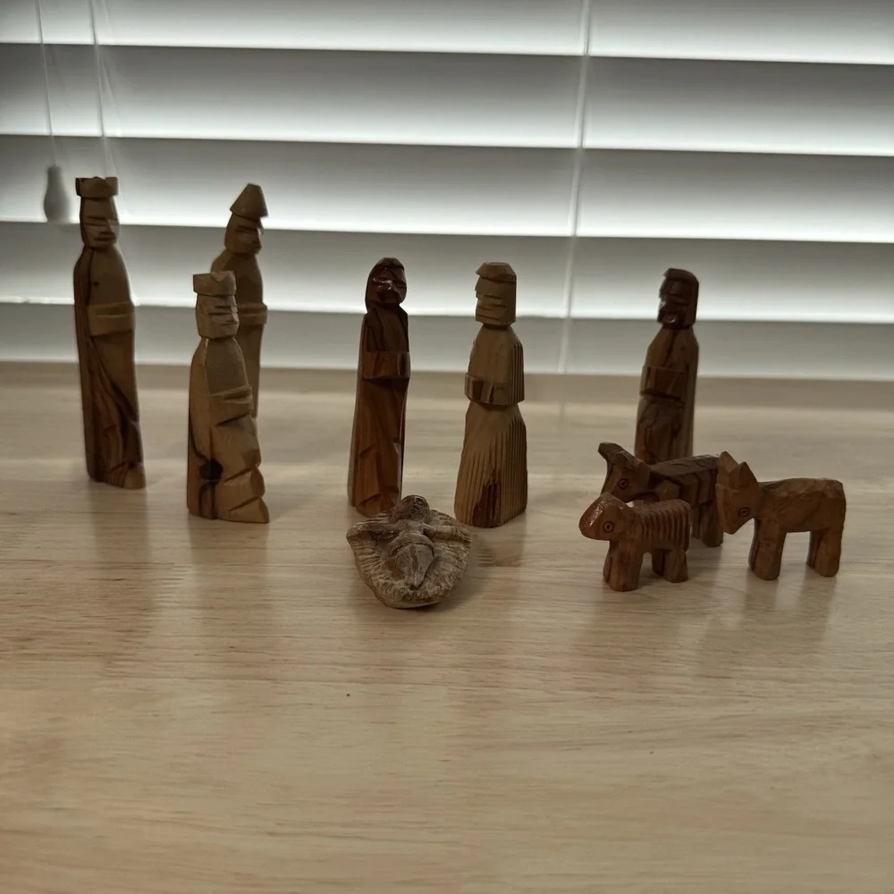 Primitive Folk Art Nativity Set Hand Carved Wood Unique Simple Rustic‎ Christmas